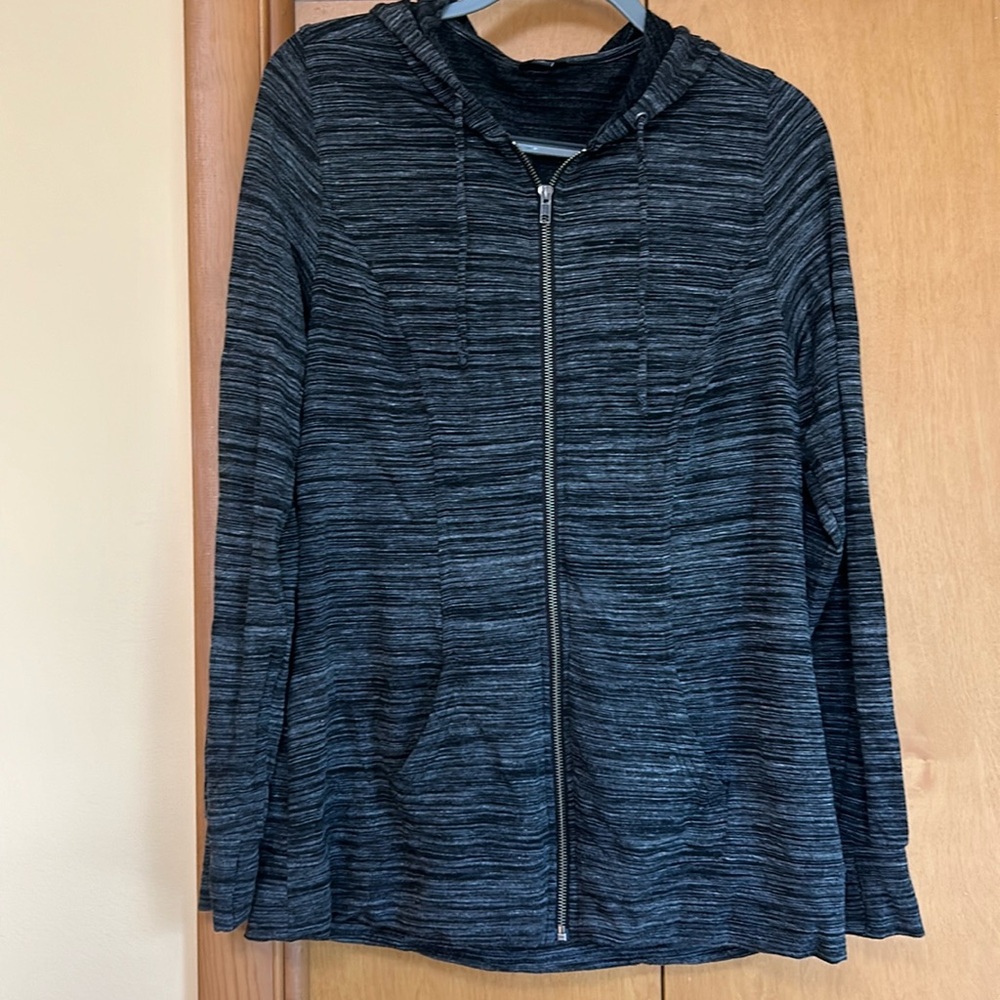 Torrid heather gray zip up hoodie size 0